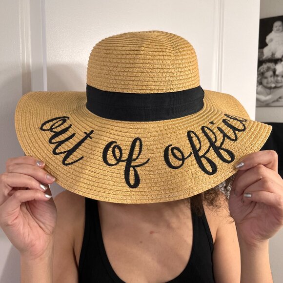 C.C Exclusives Woven "Out of Office" Collapsible Embroidered Straw Beach Hat - Picture 2 of 3